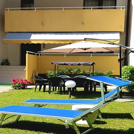 Casa A Schiera, A 150mt Dal Mare בית נופש